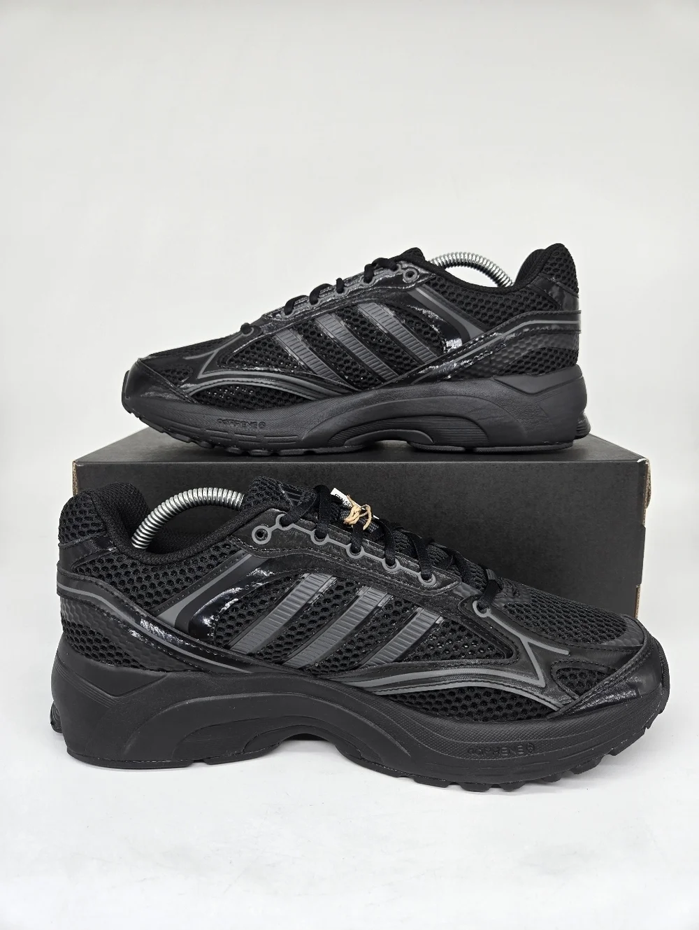 adidas Men's Spiritain 2000 Black Grey Carbon Shoes Size 11.5 New